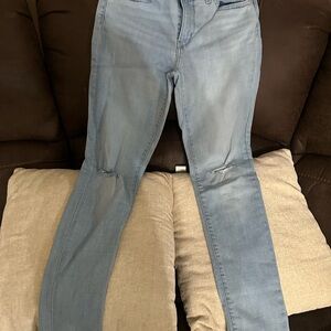 Levi's Women's Light Blue Skinny Jeans